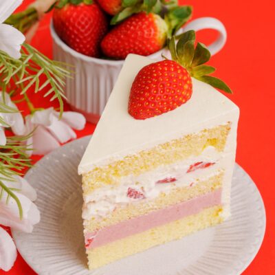 Strawberry slice cake