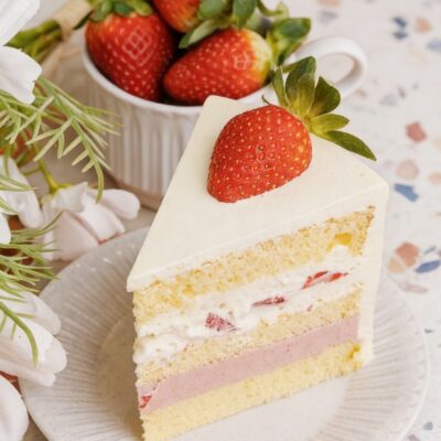Strawberry slice cake