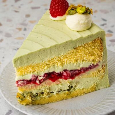 Raspberry Pistachio cake